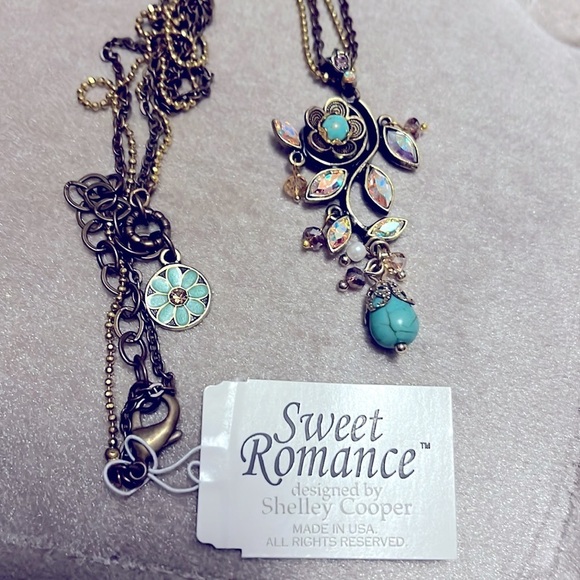 D'vine necklace with two tone chains - Picture 1 of 7